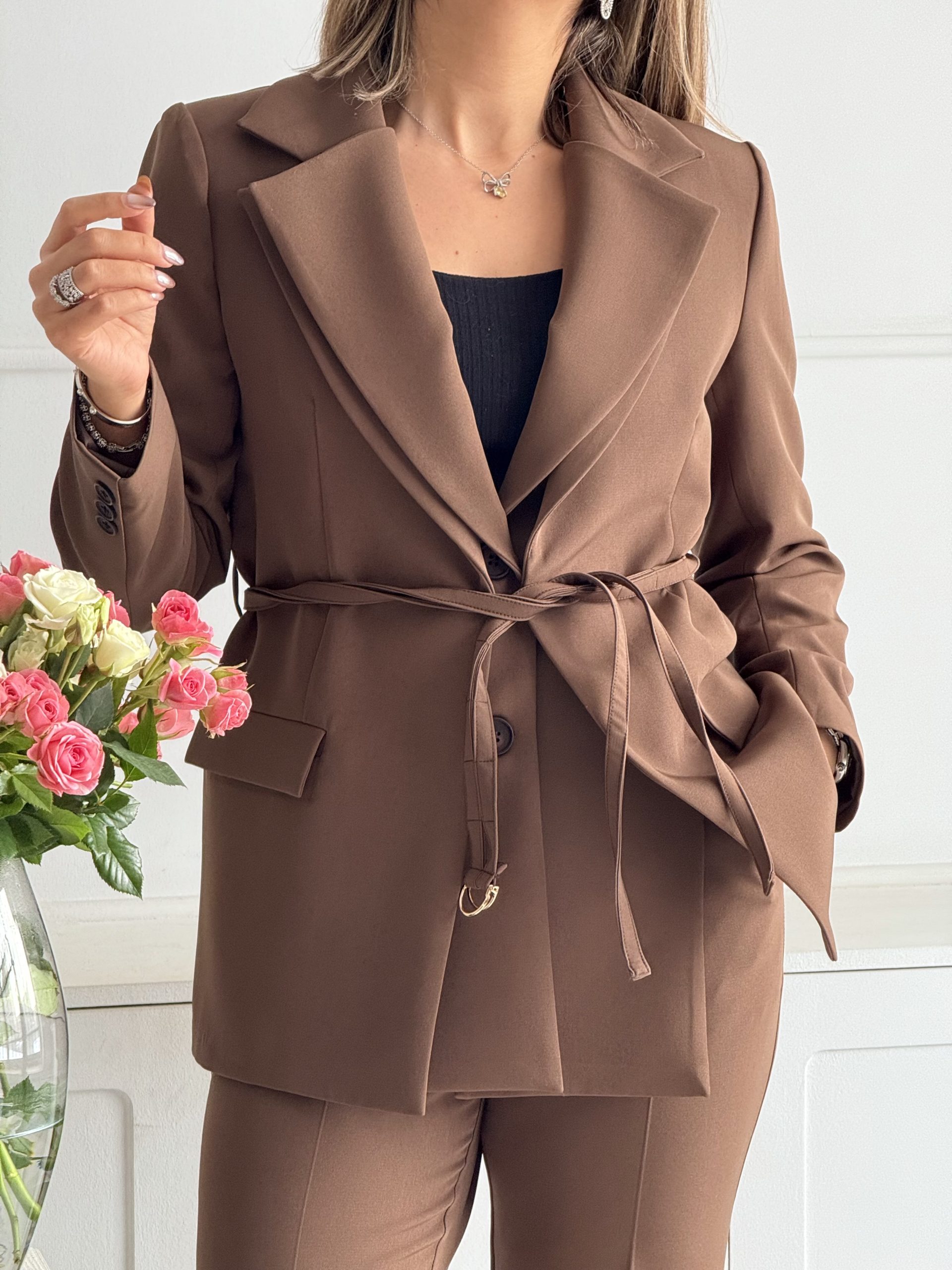 ست کت و شلوار زنانه unique ( ارسال فوری ) - Image 2