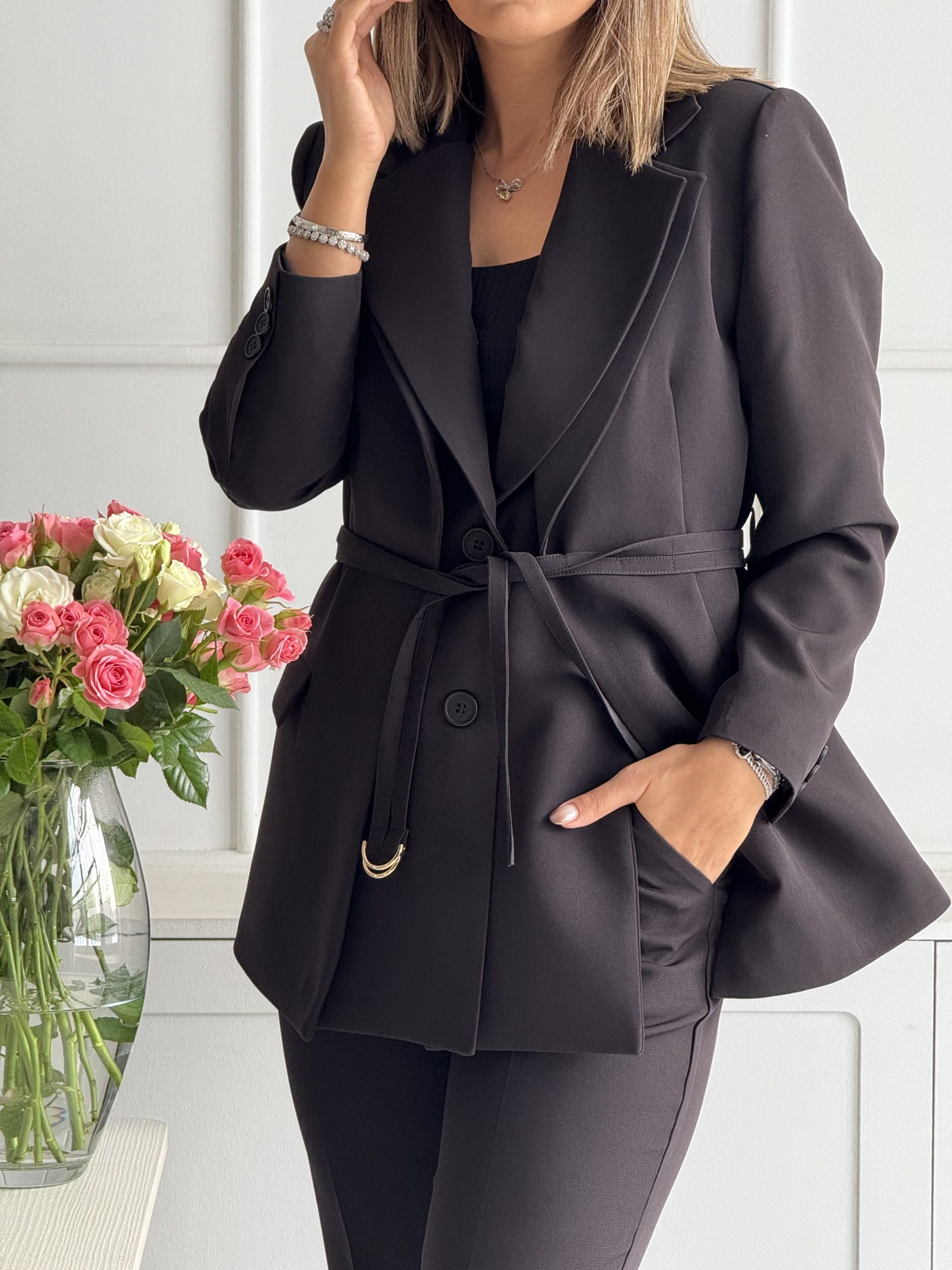 ست کت و شلوار زنانه unique ( ارسال فوری ) - Image 6