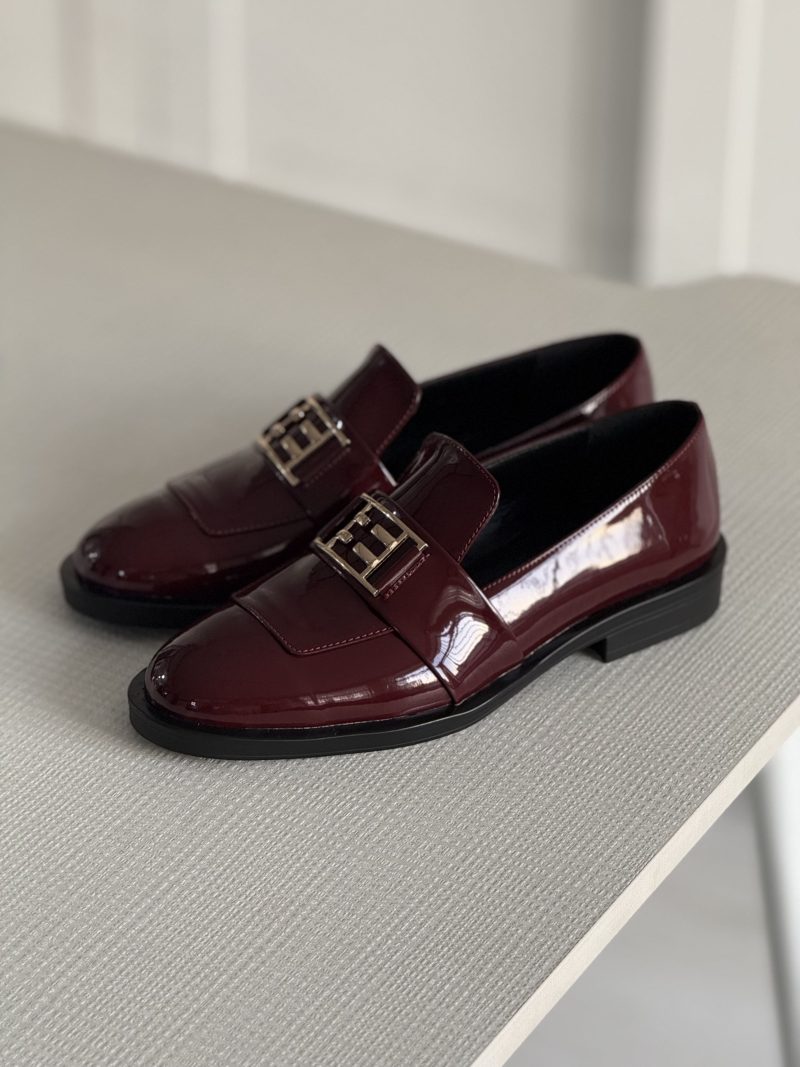 لوفر زنانه classic shoes زرشکی | Outlet collection