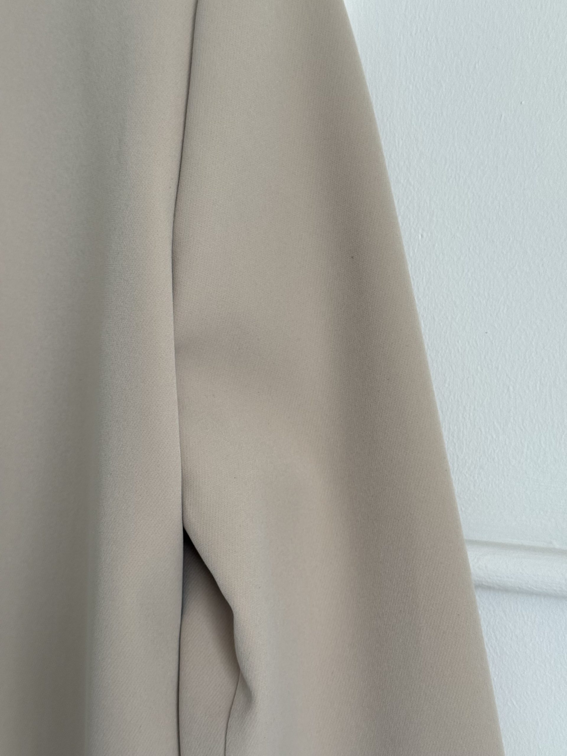 کت و شلوار ست زنانه chic کرم استخونی | Outlet collection - Image 7