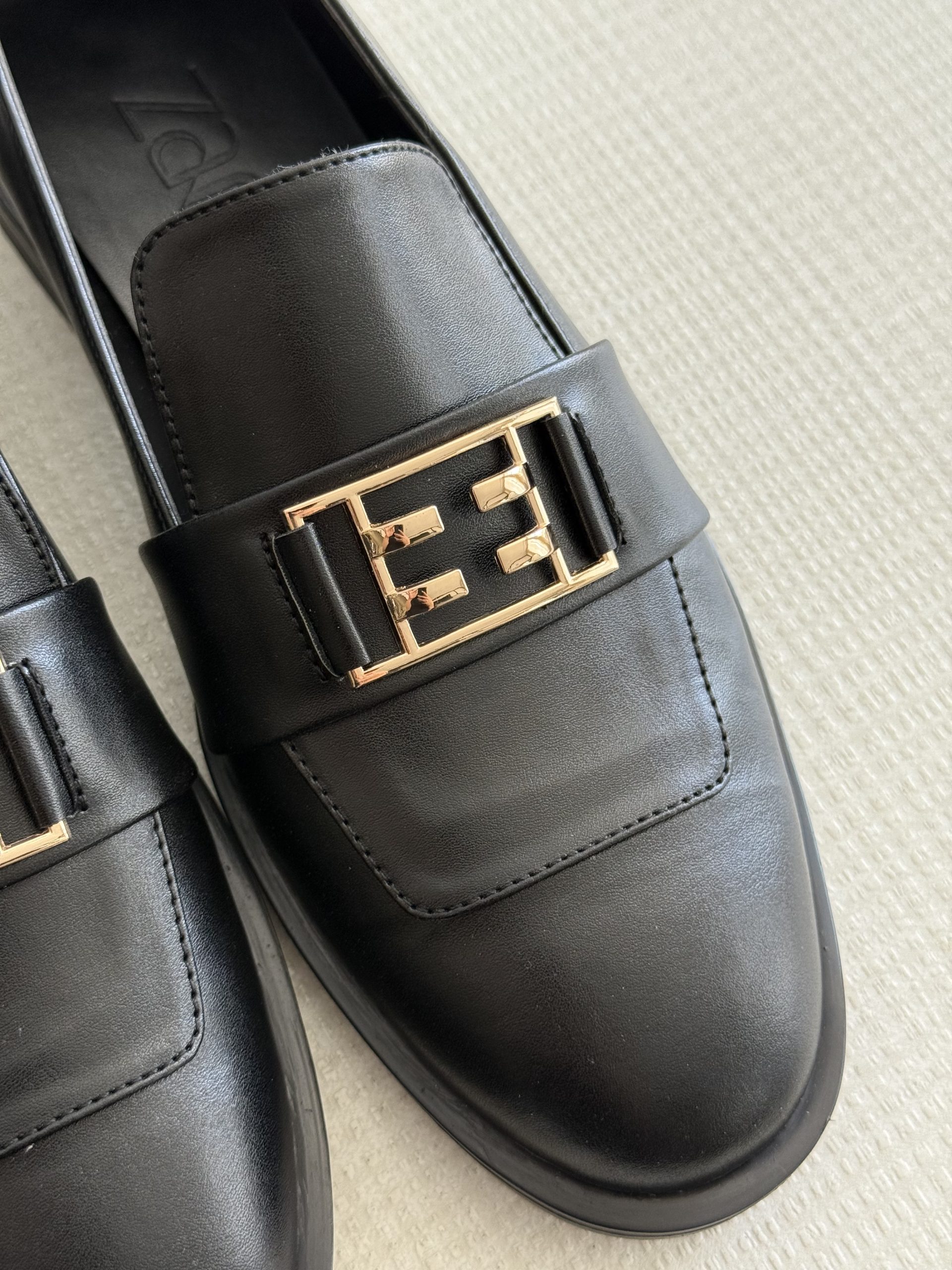 لوفر زنانه classic shoes مشکی | Outlet collection - Image 3